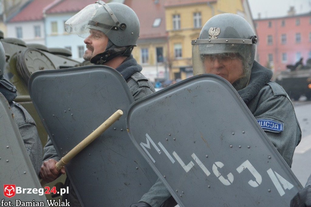 Wojewódzkie obchody 35. rocznicy wprowadzenia stanu wojennego [FOTORELACJA]