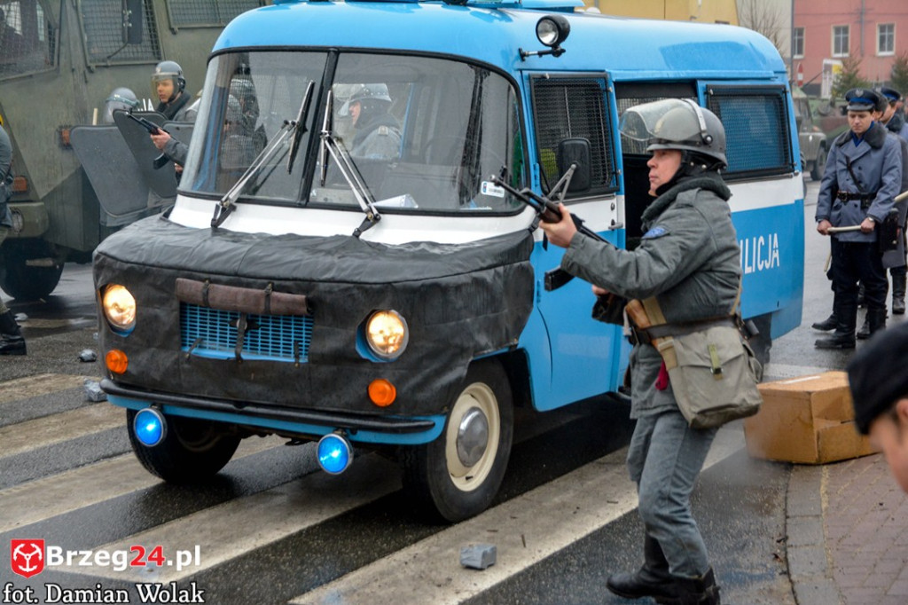Wojewódzkie obchody 35. rocznicy wprowadzenia stanu wojennego [FOTORELACJA]