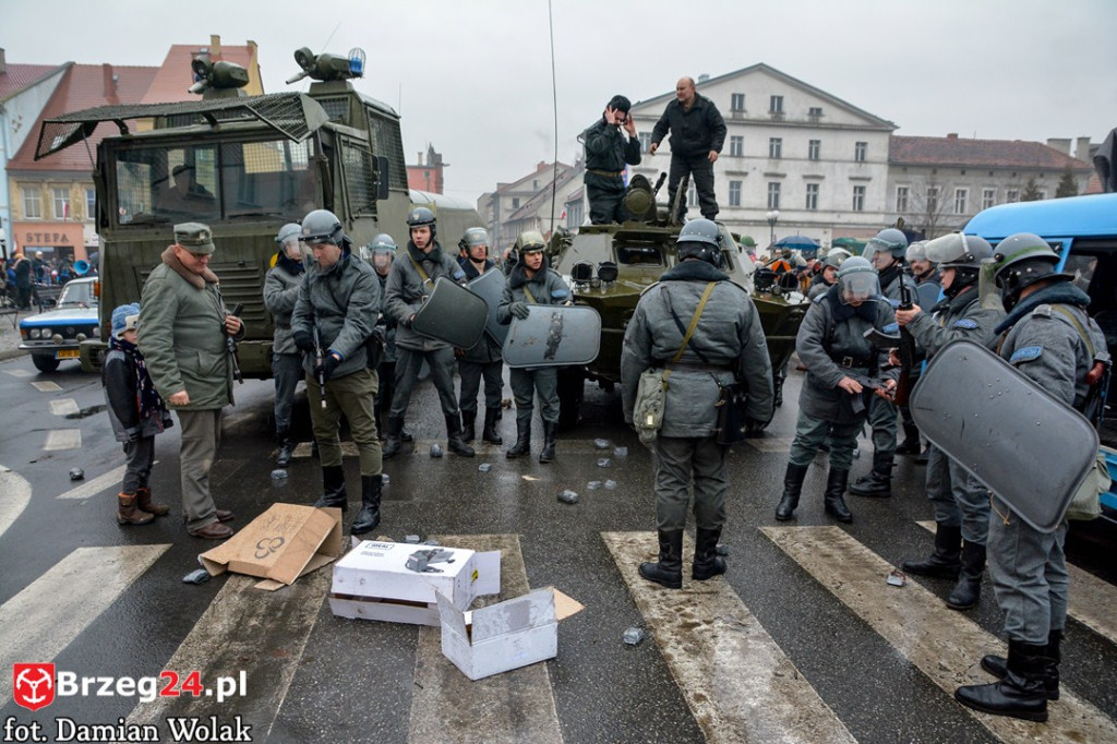 Wojewódzkie obchody 35. rocznicy wprowadzenia stanu wojennego [FOTORELACJA]