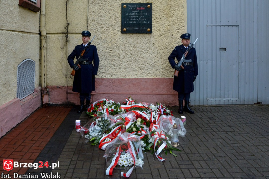 Wojewódzkie obchody 35. rocznicy wprowadzenia stanu wojennego [FOTORELACJA]