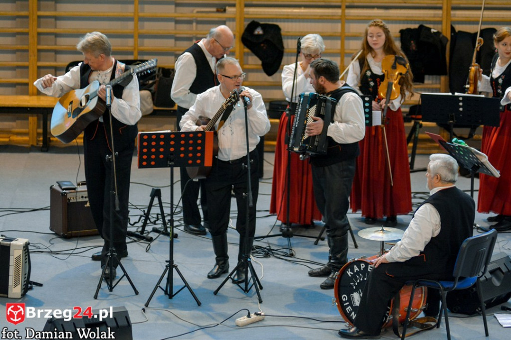 Wojewódzkie obchody 35. rocznicy wprowadzenia stanu wojennego [FOTORELACJA]