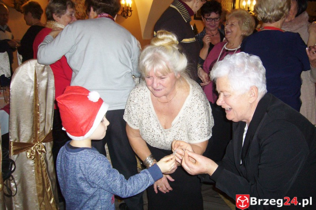 Uczniowie PSP nr 5 odwiedzili emerytowanych nauczycieli