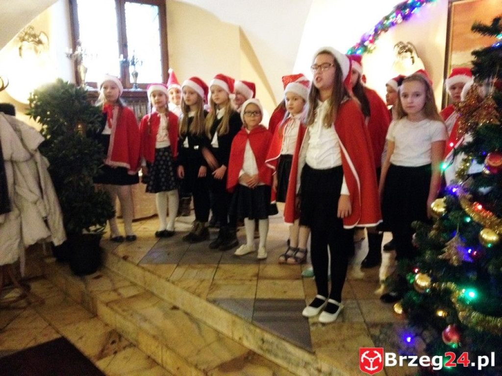 Uczniowie PSP nr 5 odwiedzili emerytowanych nauczycieli