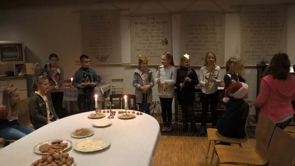 Zanim pierwsza gwiazdka zaświeci - czwartoklasiści z PSP 8 w Muzeum Wsi Opolskiej