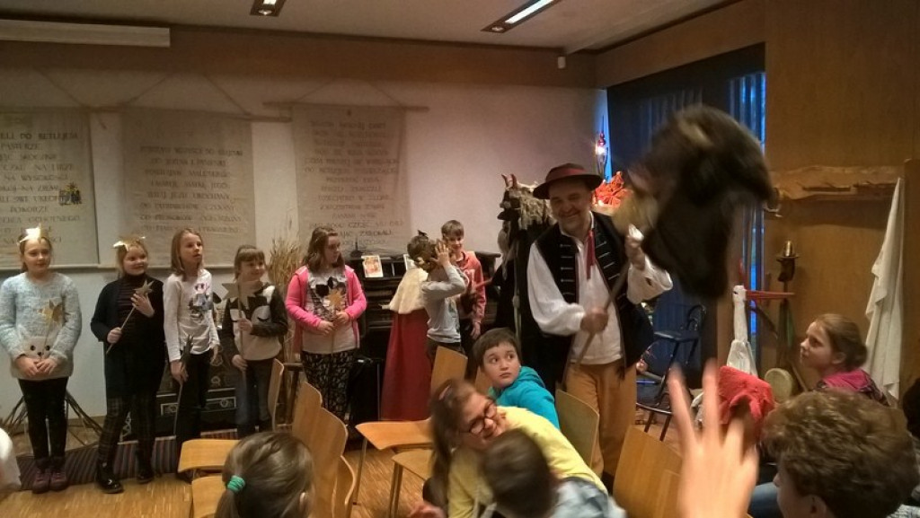 Zanim pierwsza gwiazdka zaświeci - czwartoklasiści z PSP 8 w Muzeum Wsi Opolskiej