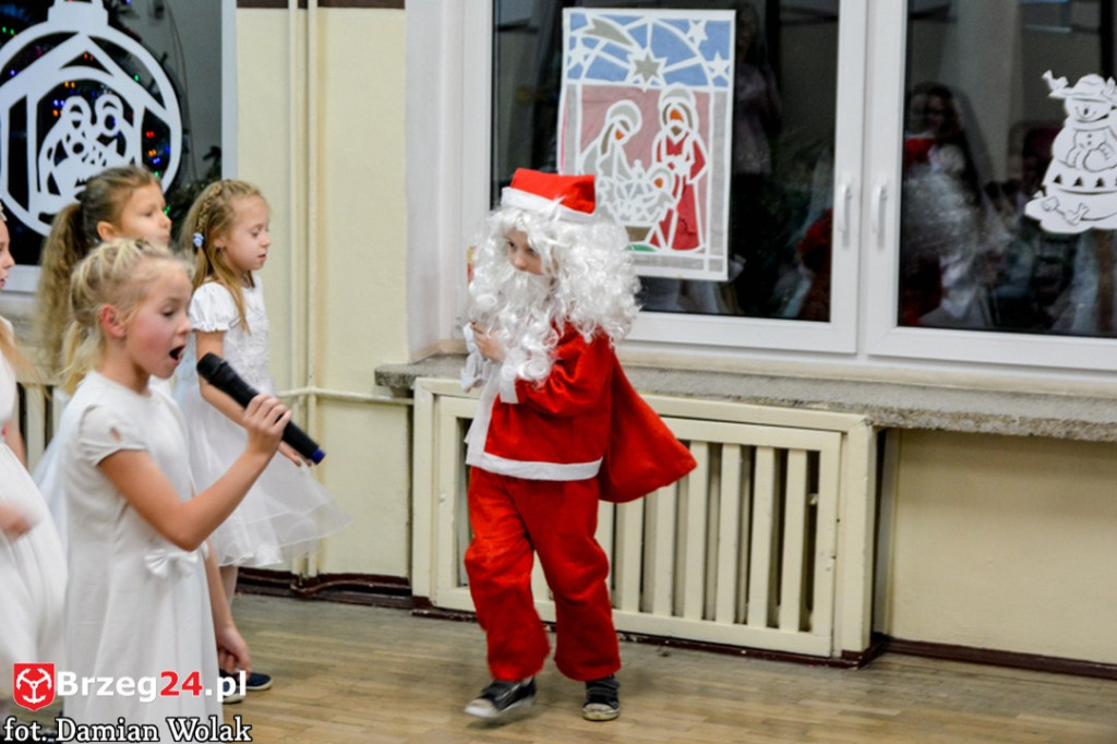 Kiermasz bożonarodzeniowy w PSP Kolnica