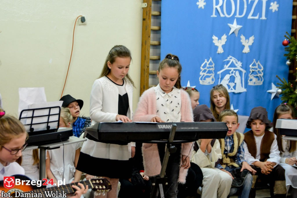 Kiermasz bożonarodzeniowy w PSP Kolnica