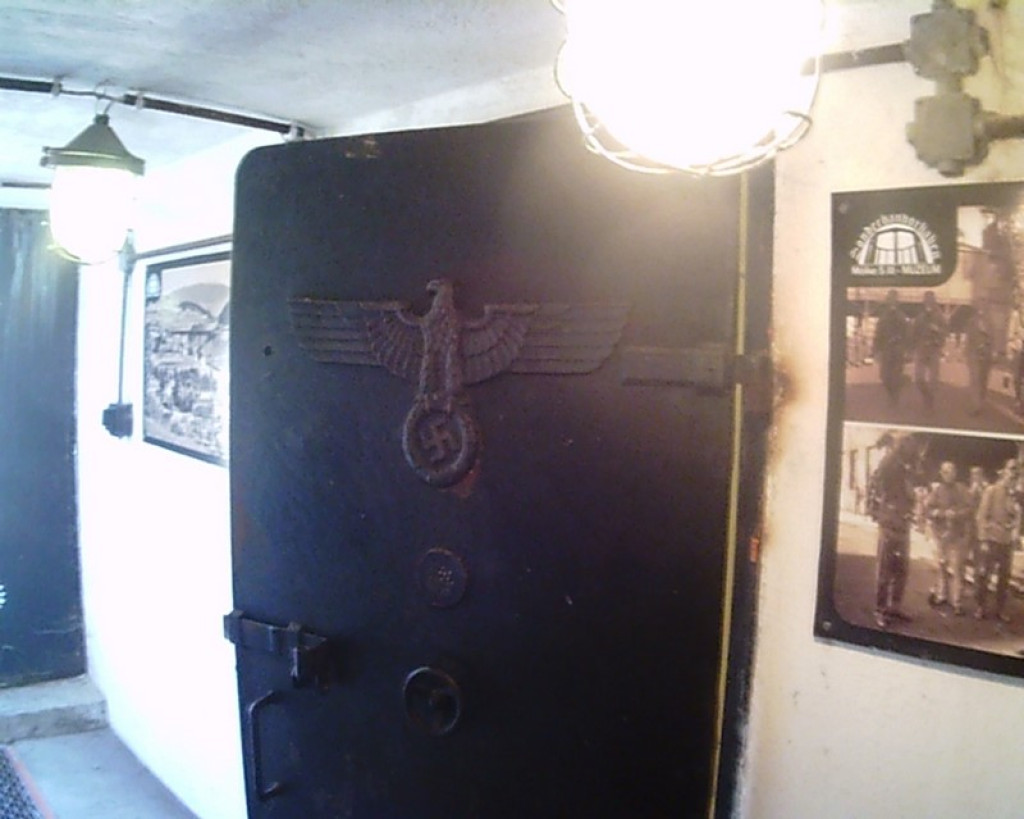 Tajemnice Sudetów część IV - Brzeżanie eksplorowali kompleks Riese