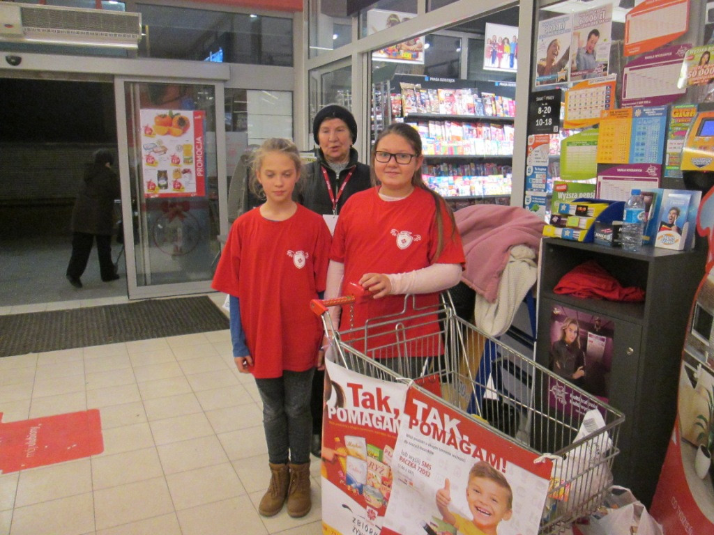 Z działalności Szkolnego Koła Caritas działającego przy Publicznej Szkole Podstawowej w Lewinie Brzeskim