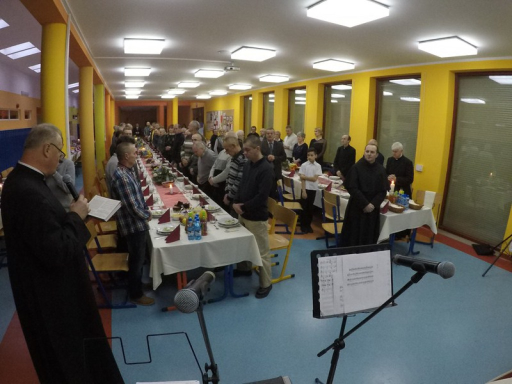 Wspólna wigilia w Skarbimierzu - Osiedle.