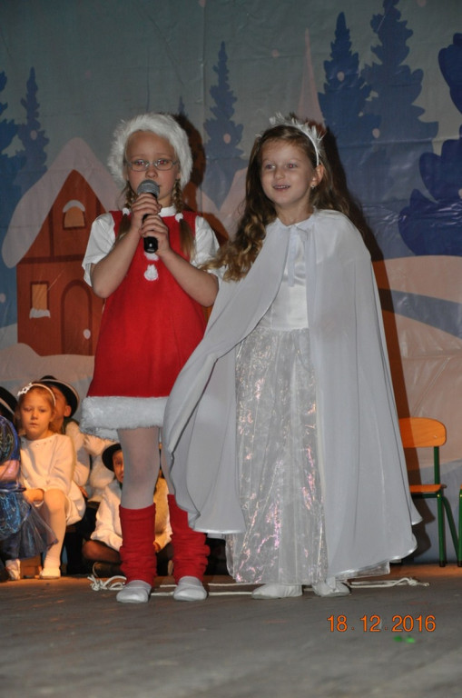 Jasełka w Przedszkolu Publicznym nr 1 w Lewinie Brzeskim