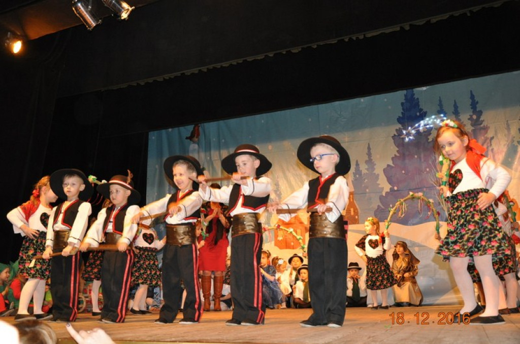 Jasełka w Przedszkolu Publicznym nr 1 w Lewinie Brzeskim