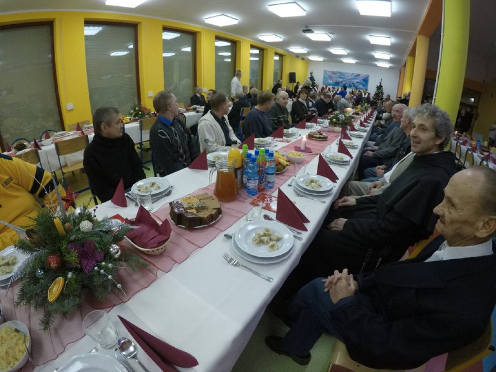 Wspólna wigilia w Skarbimierzu - Osiedle.