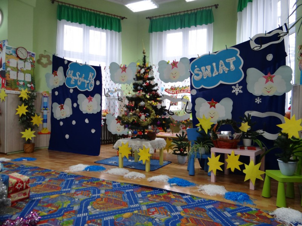UROCZYSTOŚĆ WIGILIJNA W PUBLICZNYM PRZEDSZKOLU W KRZYŻOWICACH