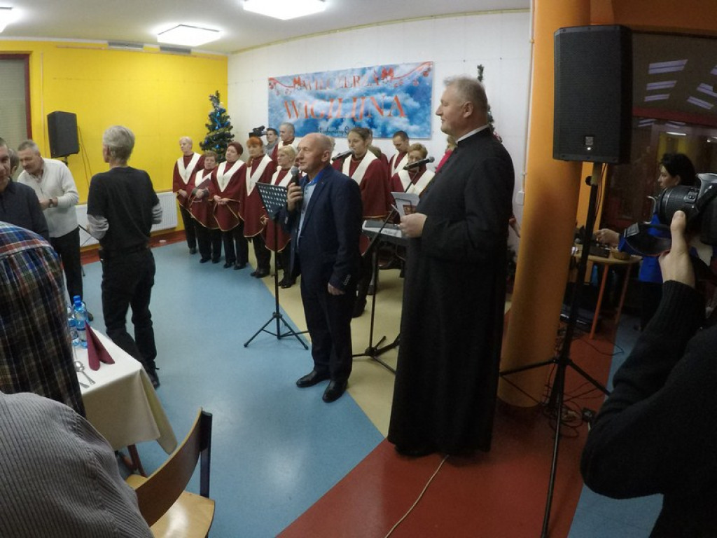 Wspólna wigilia w Skarbimierzu - Osiedle.