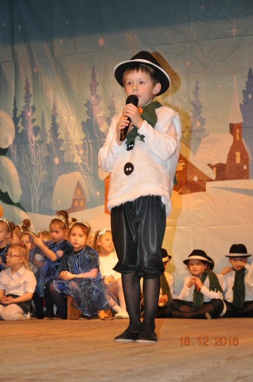 Jasełka w Przedszkolu Publicznym nr 1 w Lewinie Brzeskim