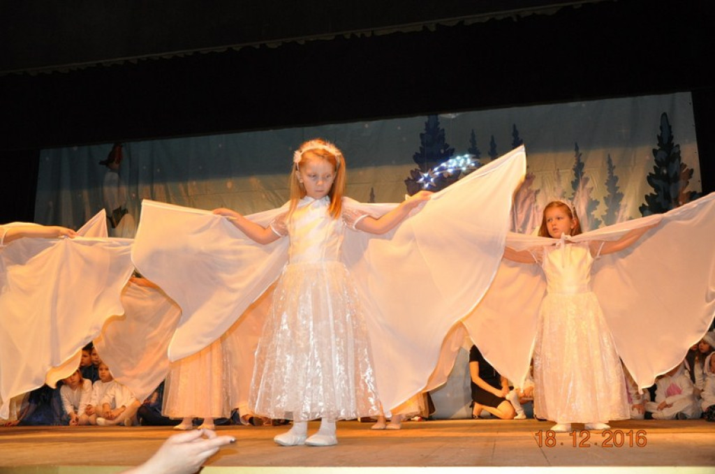 Jasełka w Przedszkolu Publicznym nr 1 w Lewinie Brzeskim