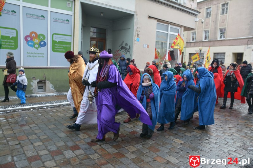 IV Orszak Trzech Króli w Brzegu [fotorelacja]