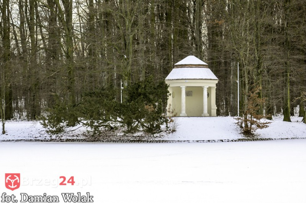 Brzeg zimą cz. 2 - brzeskie parki i 