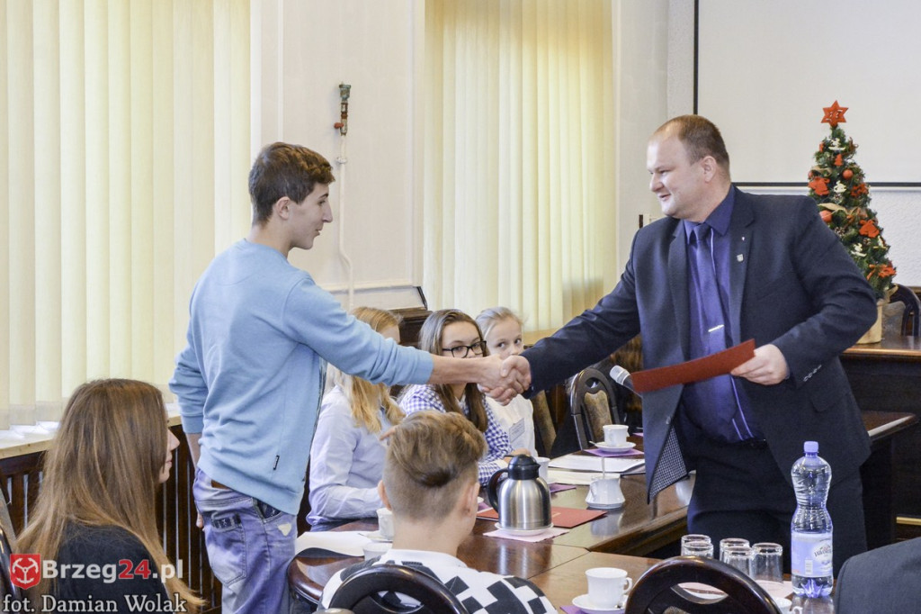 Pierwsza sesja Młodzieżowej Rady Miasta w Grodkowie