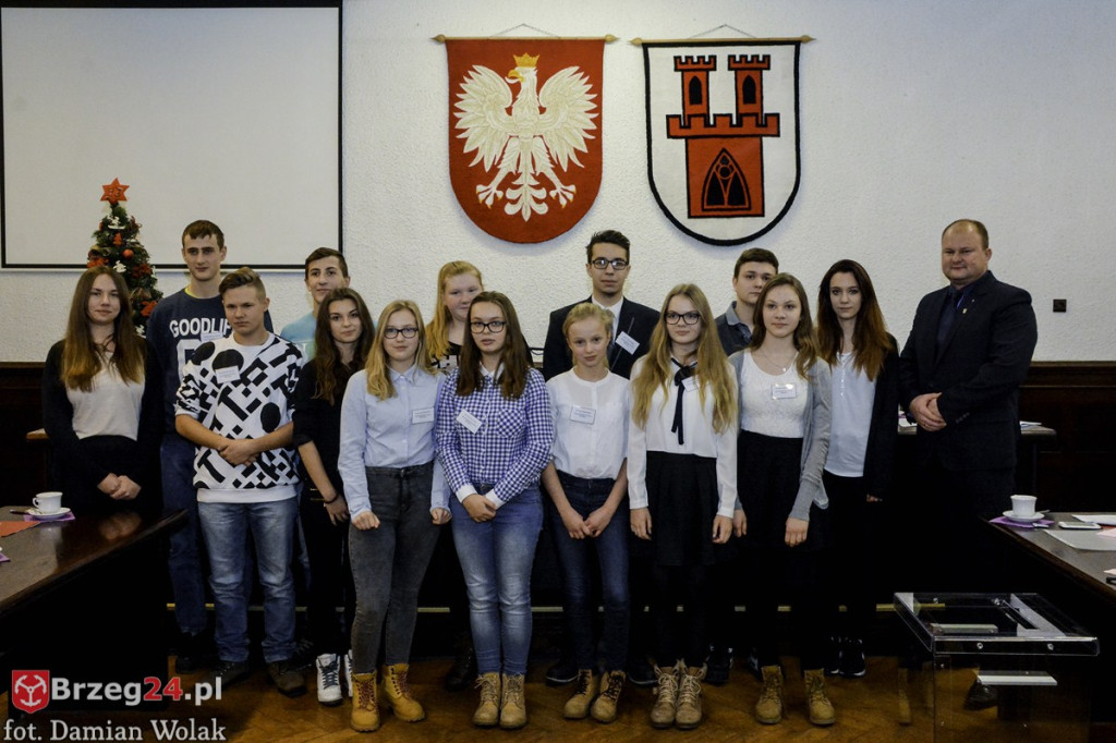 Pierwsza sesja Młodzieżowej Rady Miasta w Grodkowie