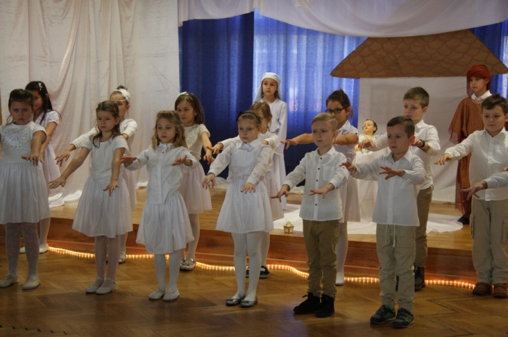 Migające jasełka w Zespole Szkół nr 1  z Oddziałami Sportowymi w Brzegu