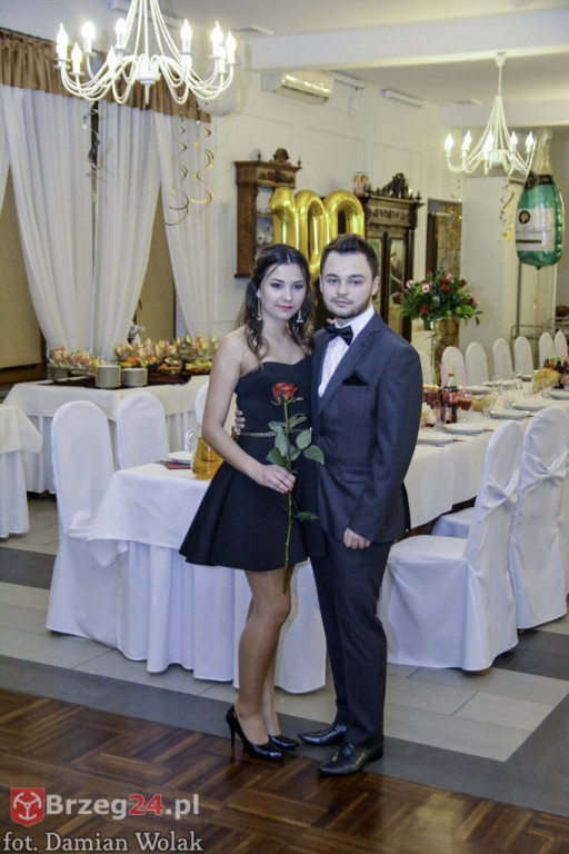 Studniówki 2017: Bal maturalny Zespół Szkół Centrum Kształcenia Praktycznego w Grodkowie [fotorelacja]