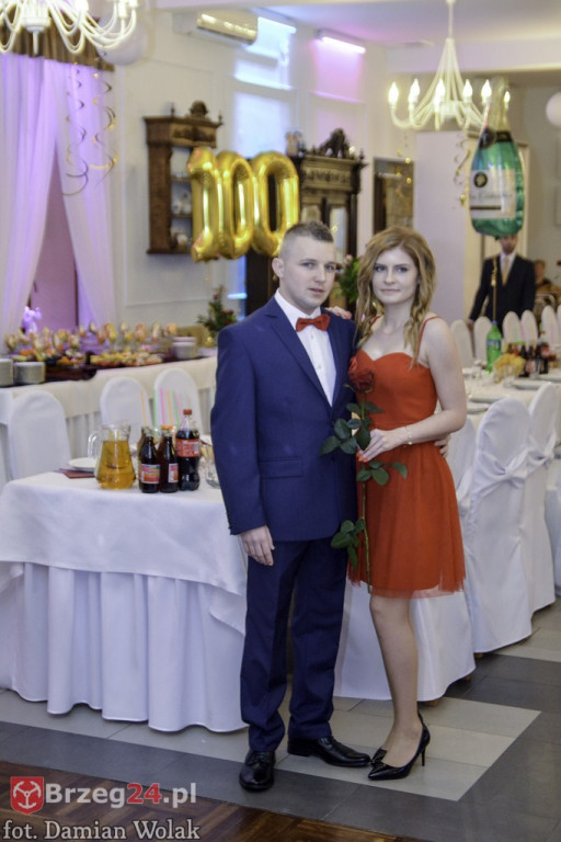 Studniówki 2017: Bal maturalny Zespół Szkół Centrum Kształcenia Praktycznego w Grodkowie [fotorelacja]