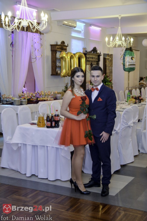 Studniówki 2017: Bal maturalny Zespół Szkół Centrum Kształcenia Praktycznego w Grodkowie [fotorelacja]