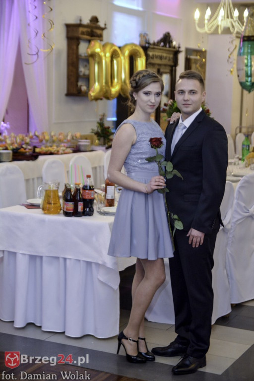 Studniówki 2017: Bal maturalny Zespół Szkół Centrum Kształcenia Praktycznego w Grodkowie [fotorelacja]