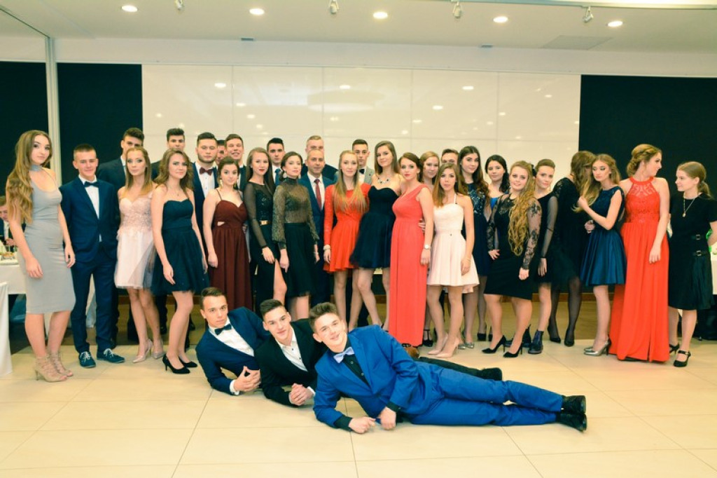 Studniówki 2017: Bal maturalny I Liceum Ogólnokształcącego w Brzegu [fotogaleria]