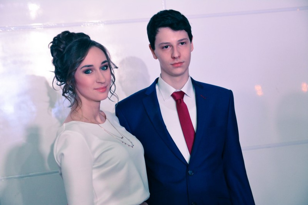Studniówki 2017: Bal maturalny I Liceum Ogólnokształcącego w Brzegu [fotogaleria]