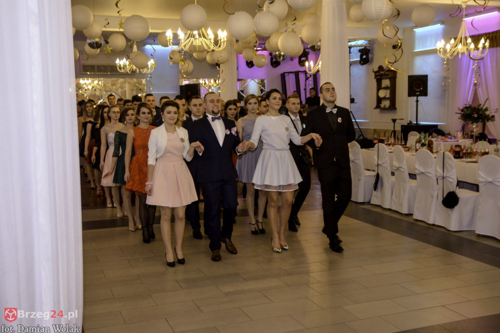Studniówki 2017: Bal maturalny Zespół Szkół Centrum Kształcenia Praktycznego w Grodkowie [fotorelacja]