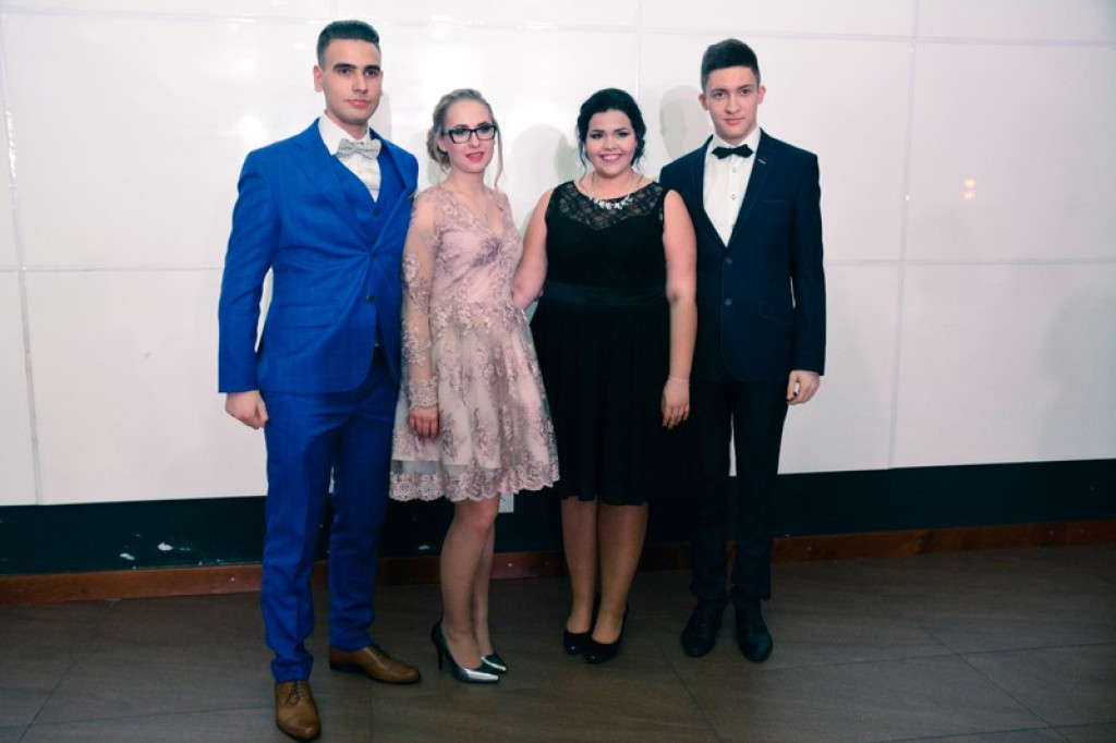 Studniówki 2017: Bal maturalny I Liceum Ogólnokształcącego w Brzegu [fotogaleria]