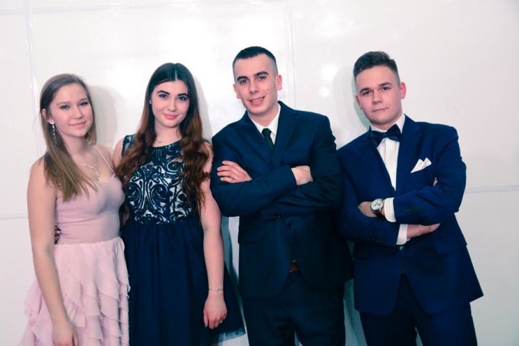 Studniówki 2017: Bal maturalny I Liceum Ogólnokształcącego w Brzegu [fotogaleria]