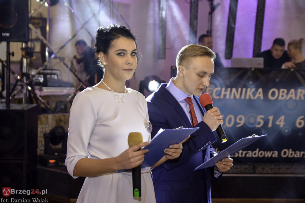 Studniówki 2017: Bal maturalny Zespół Szkół Centrum Kształcenia Praktycznego w Grodkowie [fotorelacja]