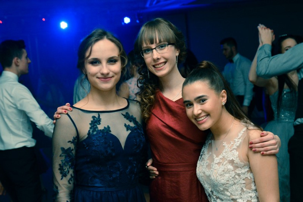 Studniówki 2017: Bal maturalny I Liceum Ogólnokształcącego w Brzegu [fotogaleria]