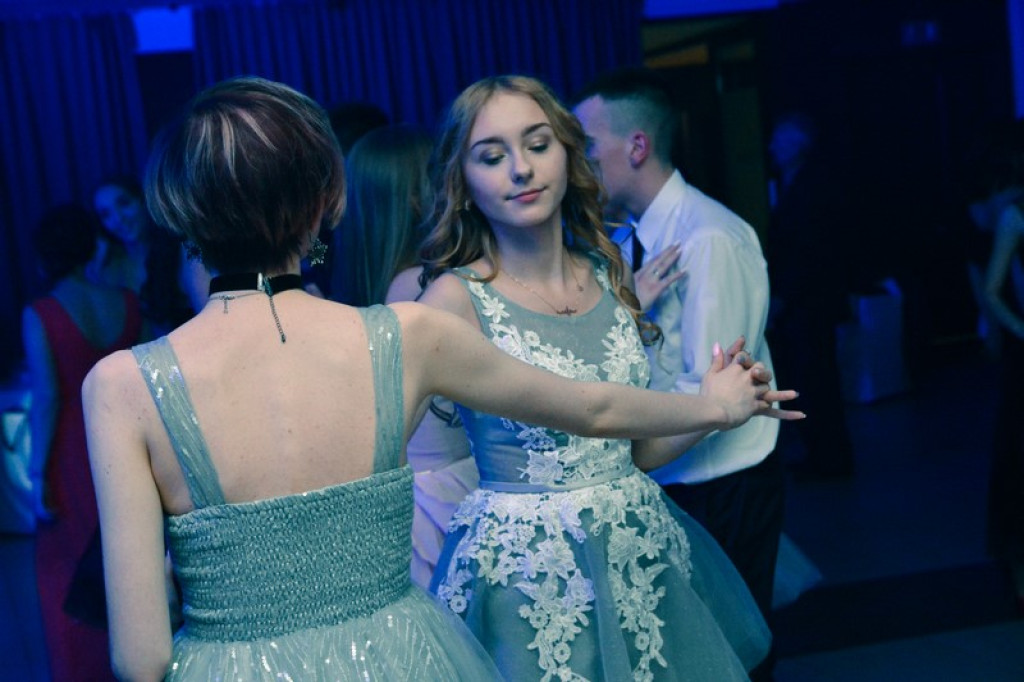 Studniówki 2017: Bal maturalny I Liceum Ogólnokształcącego w Brzegu [fotogaleria]