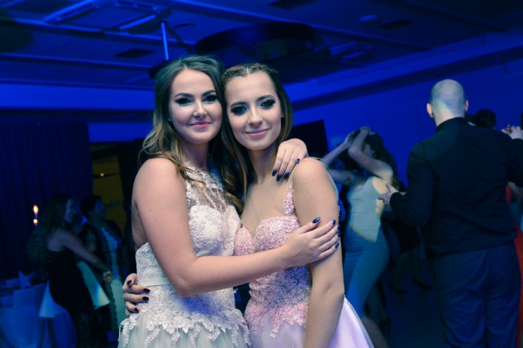 Studniówki 2017: Bal maturalny I Liceum Ogólnokształcącego w Brzegu [fotogaleria]