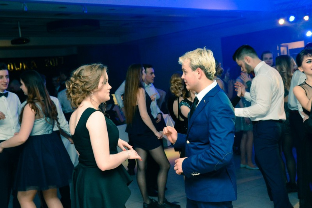 Studniówki 2017: Bal maturalny I Liceum Ogólnokształcącego w Brzegu [fotogaleria]