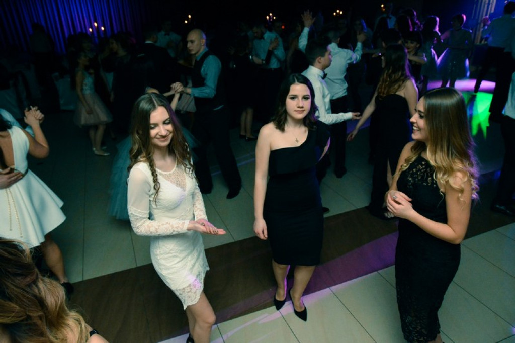 Studniówki 2017: Bal maturalny I Liceum Ogólnokształcącego w Brzegu [fotogaleria]