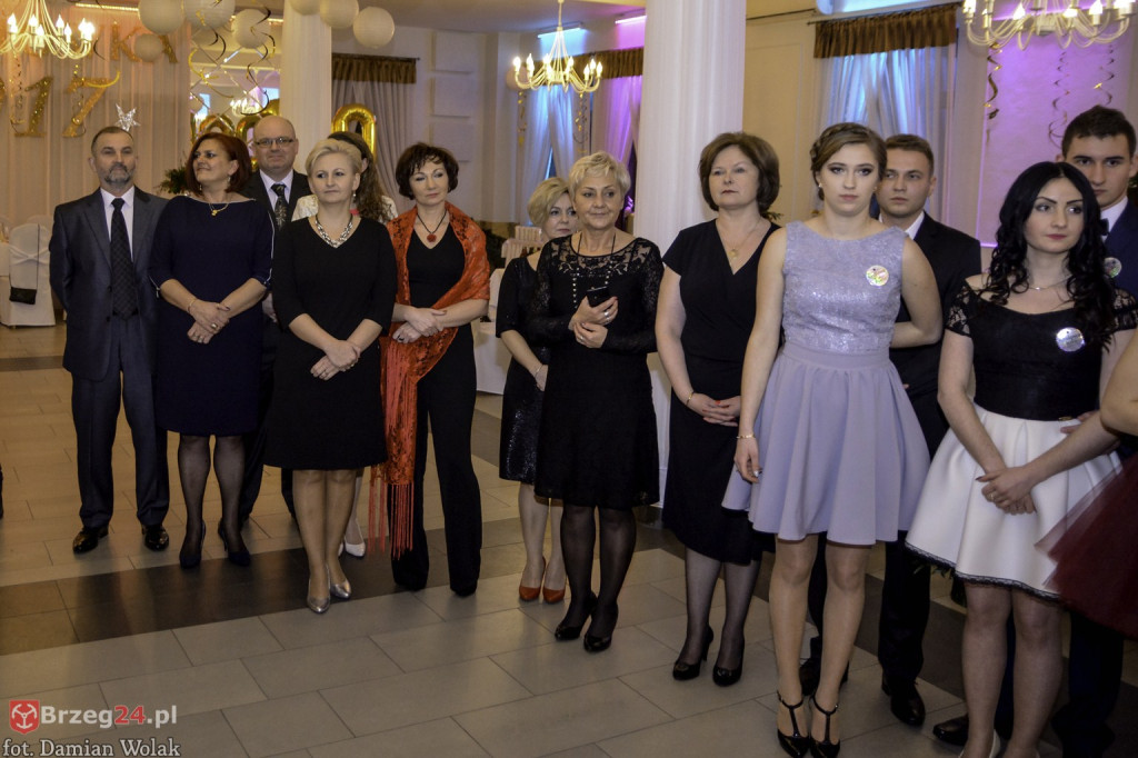 Studniówki 2017: Bal maturalny Zespół Szkół Centrum Kształcenia Praktycznego w Grodkowie [fotorelacja]