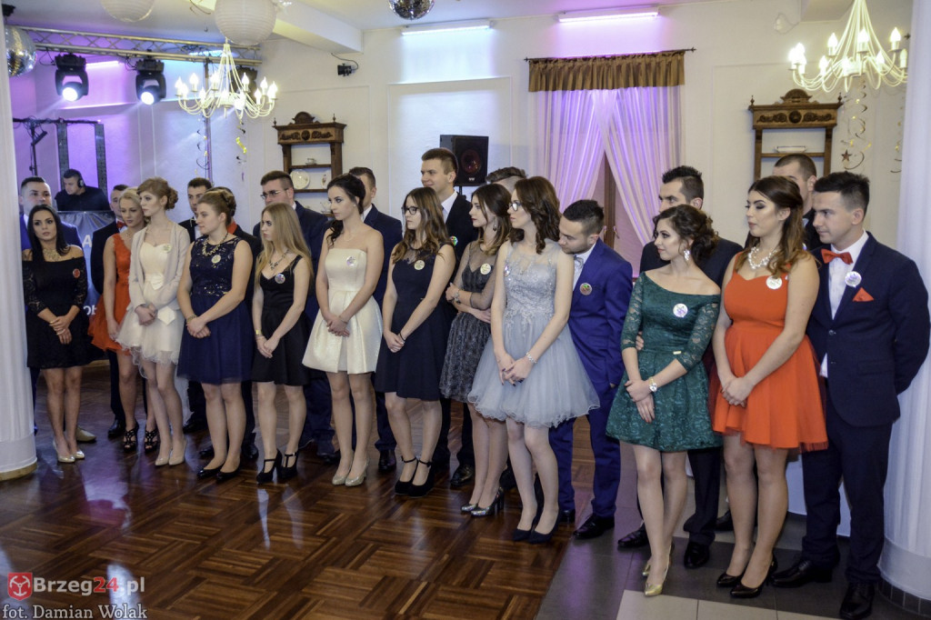 Studniówki 2017: Bal maturalny Zespół Szkół Centrum Kształcenia Praktycznego w Grodkowie [fotorelacja]