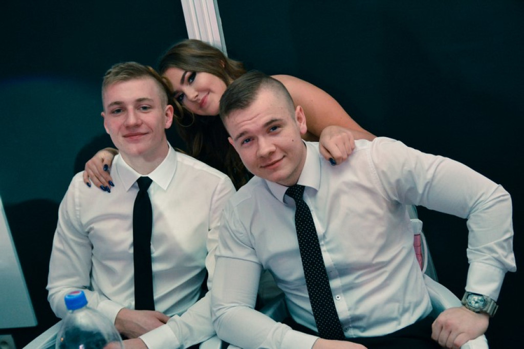 Studniówki 2017: Bal maturalny I Liceum Ogólnokształcącego w Brzegu [fotogaleria]