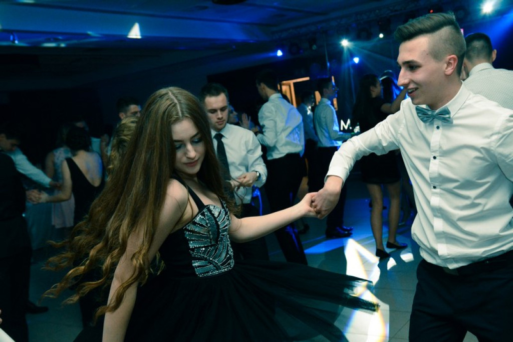 Studniówki 2017: Bal maturalny I Liceum Ogólnokształcącego w Brzegu [fotogaleria]