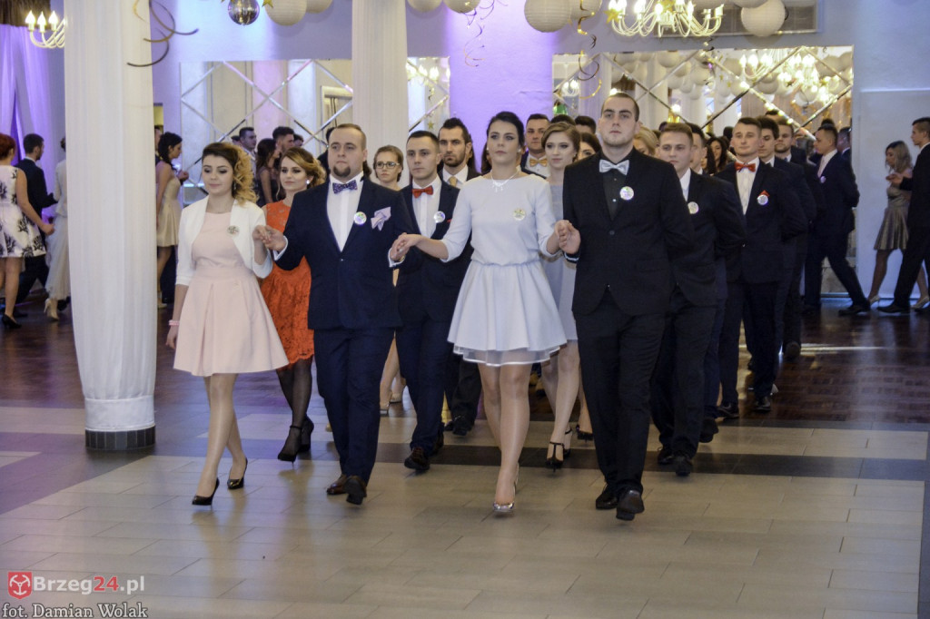 Studniówki 2017: Bal maturalny Zespół Szkół Centrum Kształcenia Praktycznego w Grodkowie [fotorelacja]
