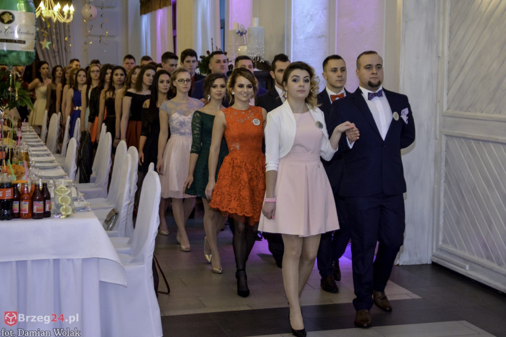 Studniówki 2017: Bal maturalny Zespół Szkół Centrum Kształcenia Praktycznego w Grodkowie [fotorelacja]