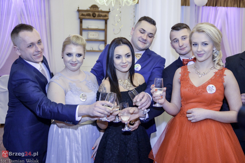 Studniówki 2017: Bal maturalny Zespół Szkół Centrum Kształcenia Praktycznego w Grodkowie [fotorelacja]