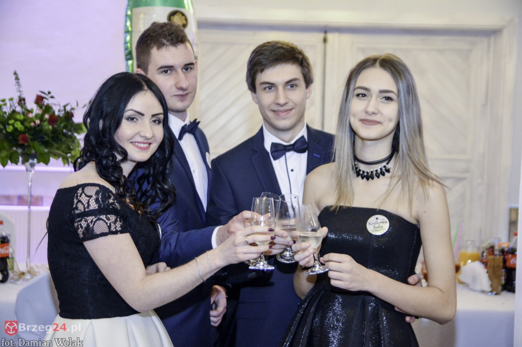 Studniówki 2017: Bal maturalny Zespół Szkół Centrum Kształcenia Praktycznego w Grodkowie [fotorelacja]