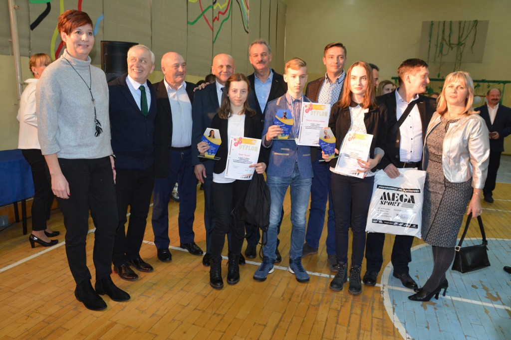 Najlepsi sportowcy z Opolszczyzny nagrodzeni w PSP3 Grodków